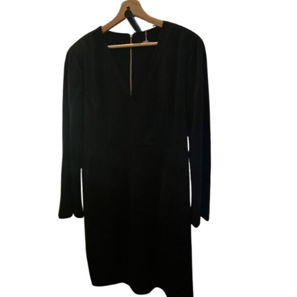 Tommy Hilfiger V-Neck Sheath Dress in Black – EUC Size 16 - Picture 4 of 4